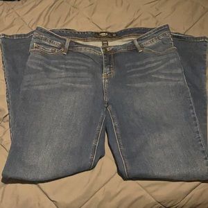 🛍🎀Torrid Bootcut Jeans size 18R🎀🛍